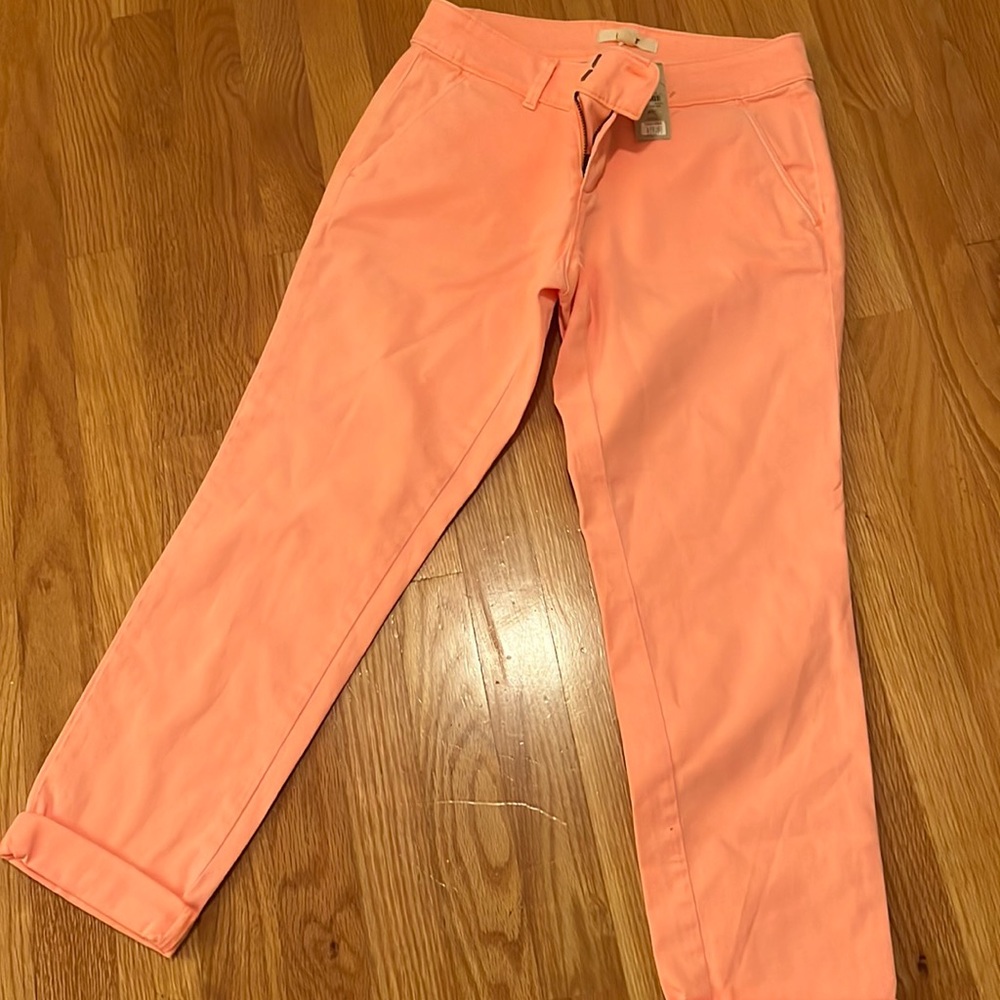 Loft coral colored Capri pants 🪸